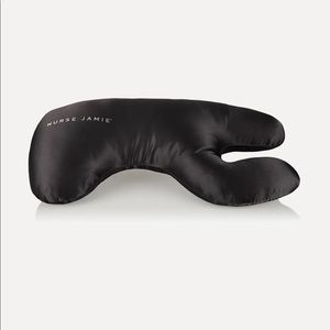 NWOT NURSE JAMIE beauty bear age defying pillow